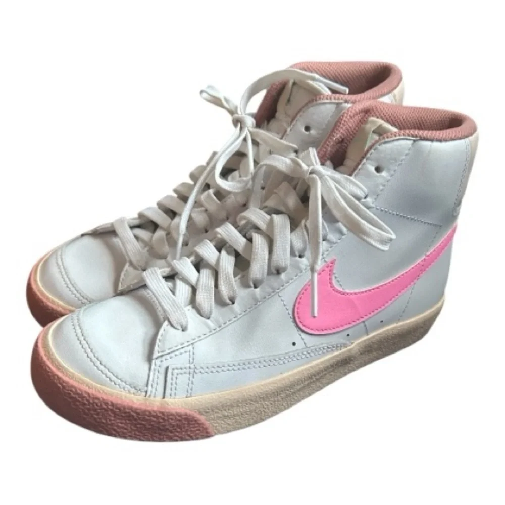 Nike kids high top Sneakers - White and Pink Sz 5.5Y